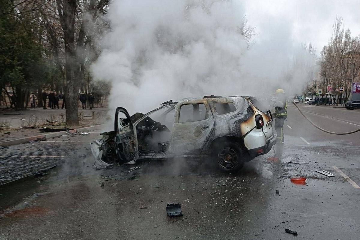 Взрыв авто в Мелитополе: стало известно, кому из коллаборантов оторвало ногу