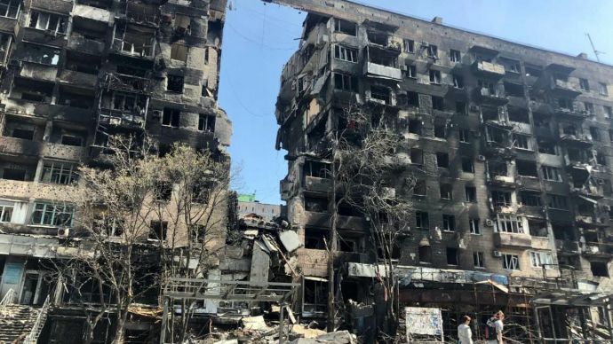 В Мариуполе оккупанты снесли более 50 многоэтажек, на очереди еще 1000. Видео