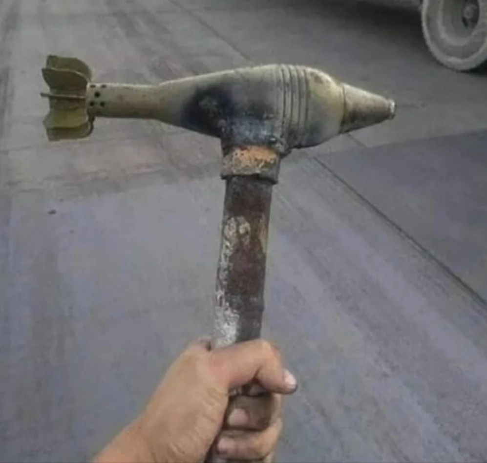 Теперь вам понятно, откуда у него рождаются дикие идеи о превосходстве российского ВПК над западным?