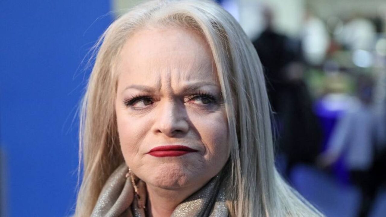 Путинистку Ларису Долину гонят со сцены: "Она злая и одинокая"