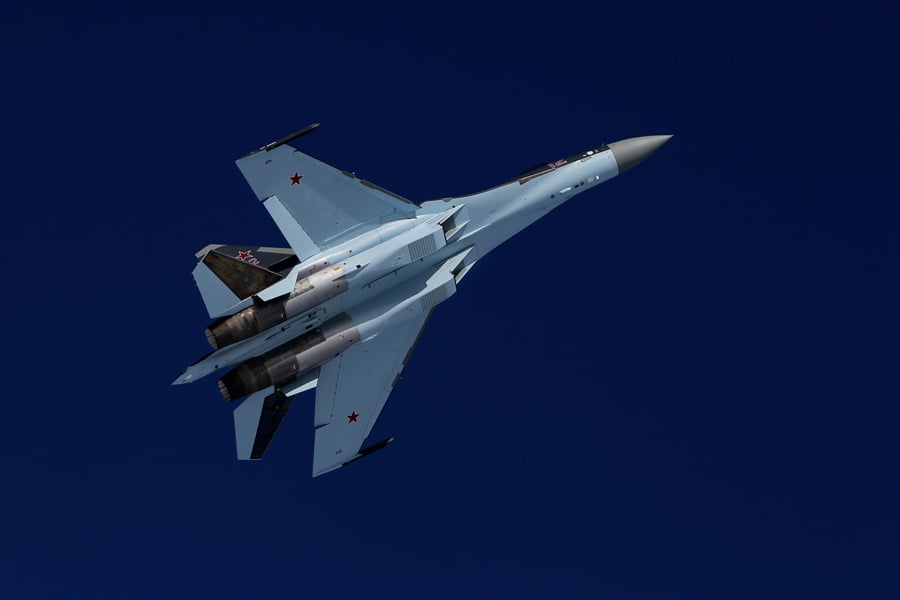 ГУР: Россия собрала сотни самолетов и вертолетов, но массированный авиаудар по Киеву «маловероятен»