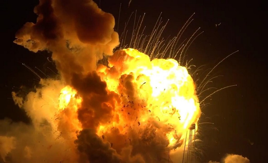 ВСУ уничтожили ракетный комплекс «С-300» на границе с Украиной (Видео)