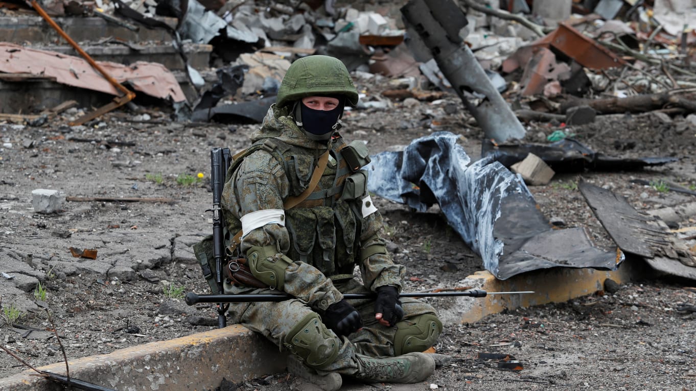 Жена оккупанта жалуется, что с войны домой прислали только "пол-Юрика" ....