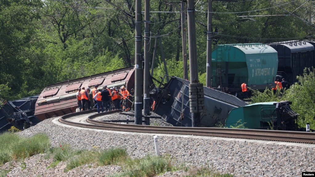 В Крыму взорвали железнодорожные пути, по которым перевозилось оружие (Видео)