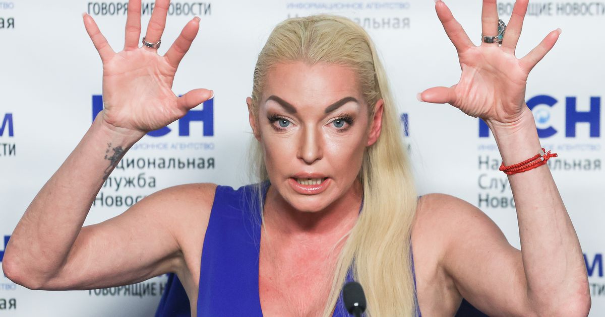 "К счастью, возле меня военная часть": российская эксбалерина Волочкова отработала наводчицей для дронов. Видео