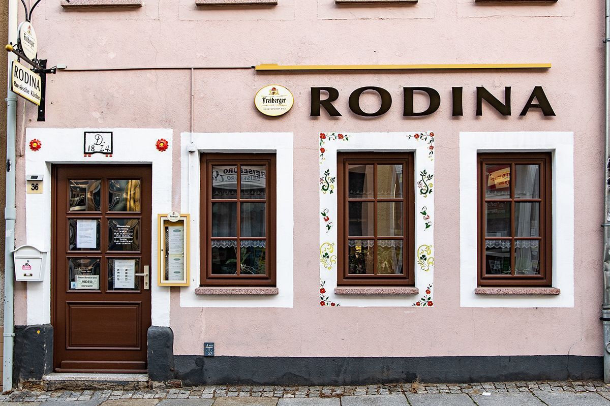 Призывала убивать украинцев и поплатилась: хозяйку "русского ресторана" в Германии оштрафовали на 10 млн евро