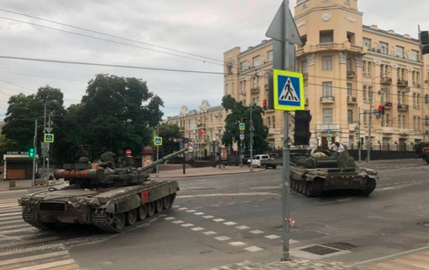 «Вагнеровцы» захватили Ростов и военные объекты в Воронеже (Видео)