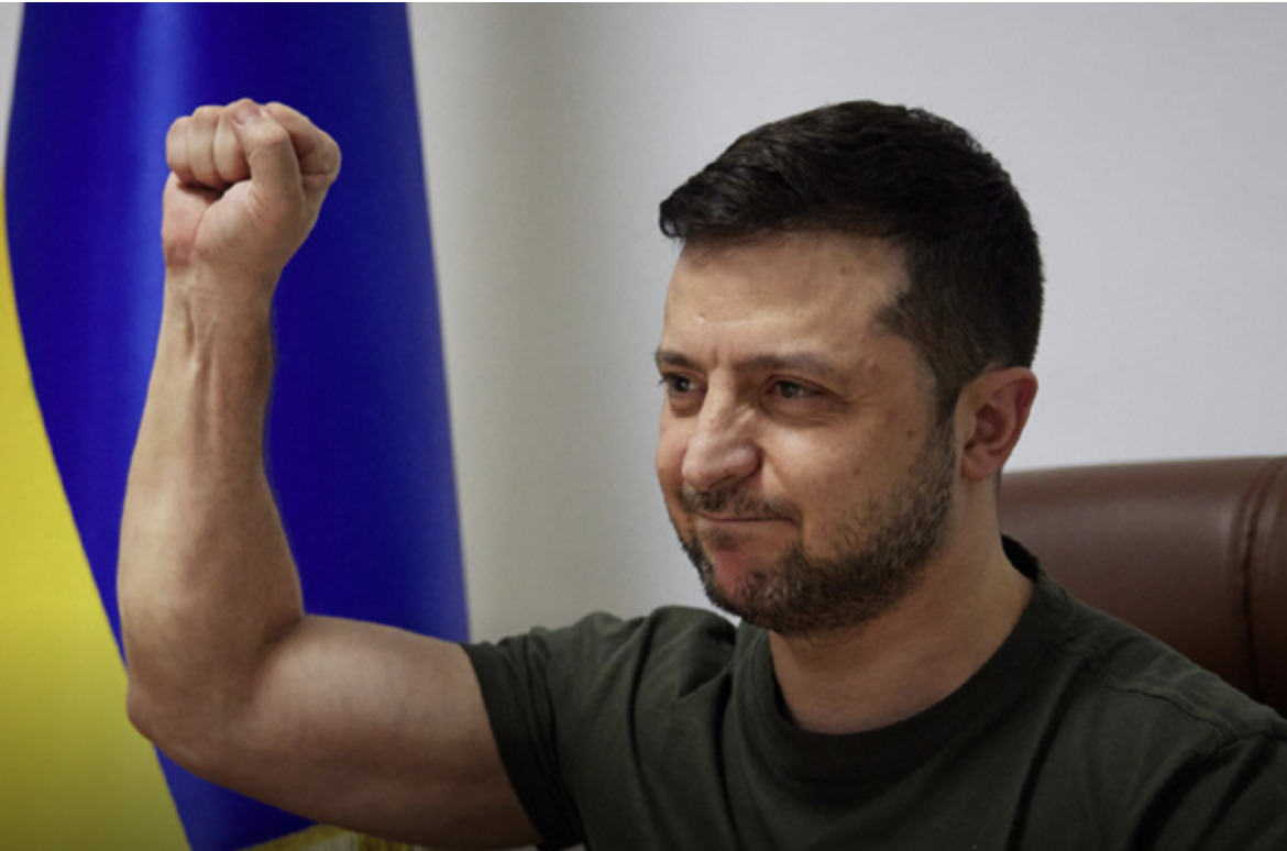 «Скажу по-русски: человек из Кремля, очевидно, очень боится». Владимир Зеленский обратился к россиянам