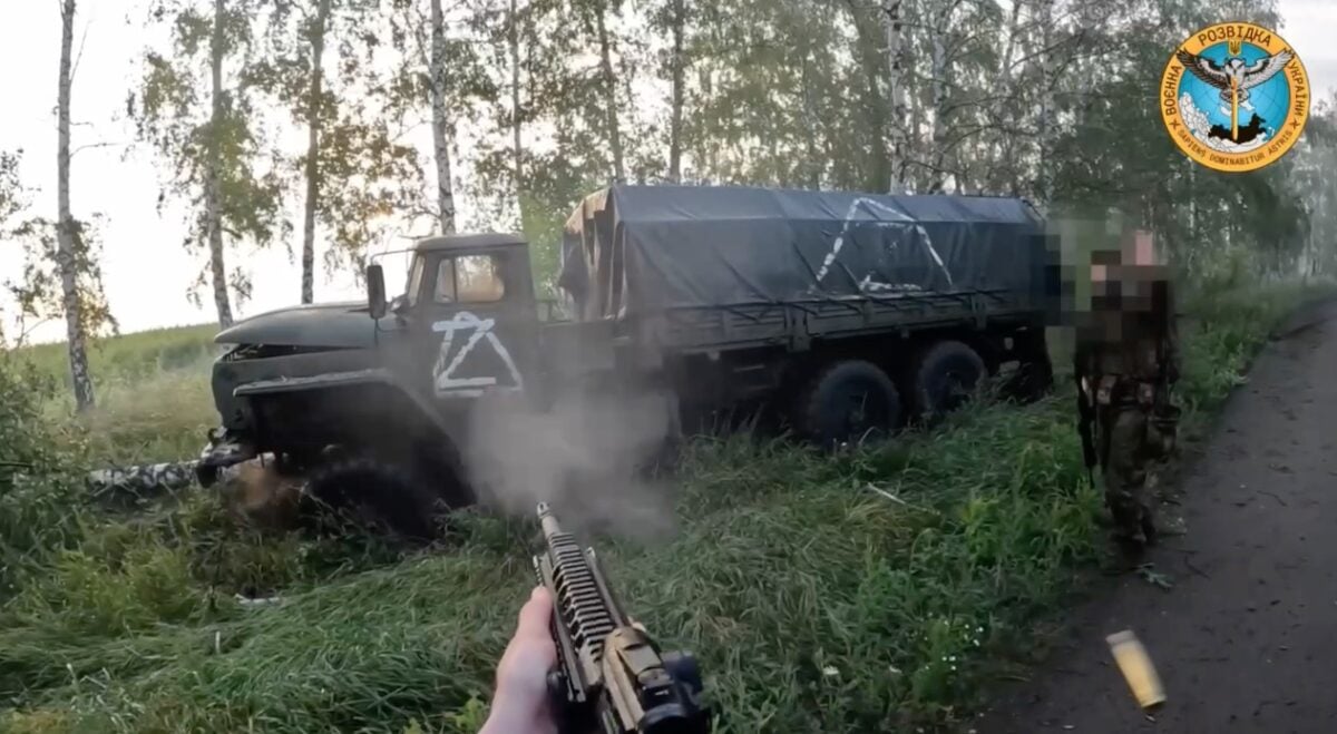 В ГУР показали, как чеченские воины-добровольцы уничтожили грузовик оккупантов (Видео)