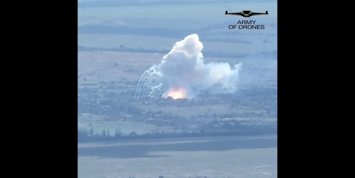 Появилось видео уничтожения дроном-камикадзе вражеской ТОС-1А «Солнцепек»