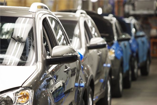 "Ничего страшного": Путин приказал чиновникам ездить на "Москвичах" и "Ладах"