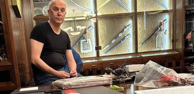 Обыски у Шуфрича: у нардепа нашли запрещенные георгиевские ленты, ордена и документы об автономии Донбасса
