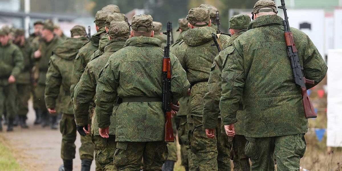 Для мобилизации в РФ создали более 120 новых воинских частей. Треть призванных отправили восполнять боевые потери