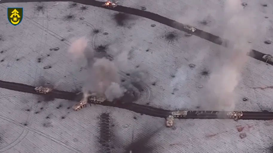 Оккупанты бежали пешком: ВСУ разбили колонну бронетехники РФ под Авдеевкой (Видео)