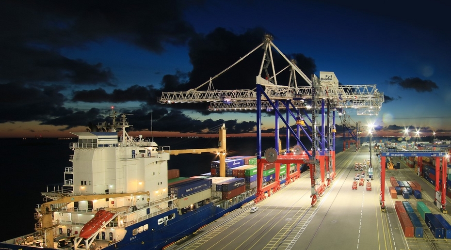 ❗️В порту Петербурга слышали взрывы, возле Пулково разворачивают самолеты, ввели план "Ковер"