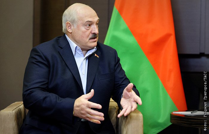 Лукашенко готовится к нападению на Балтию