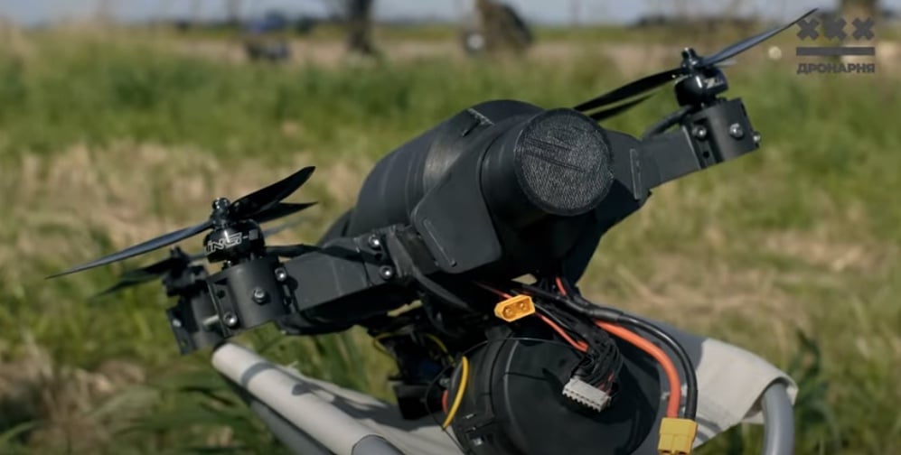 Ответ оккупантам: В Украине создали FPV-дрон на оптоволокне (Видео)