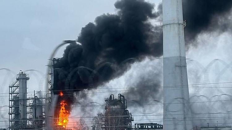 Россия не в состоянии защитить все свои НПЗ от ударов БПЛА – британская разведка