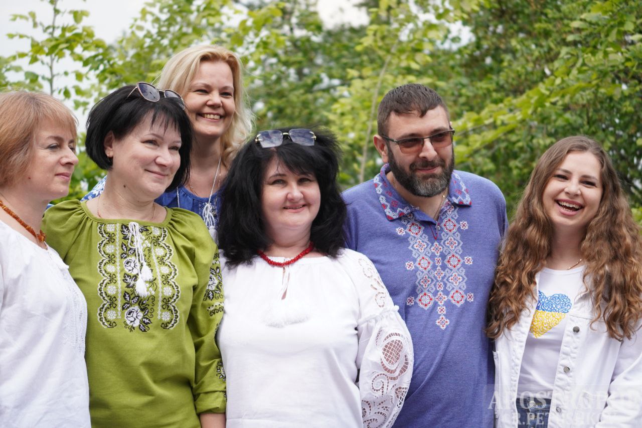 Несокрушимые украинцы празднуют День вышиванки: фоторепортаж с улиц Киева