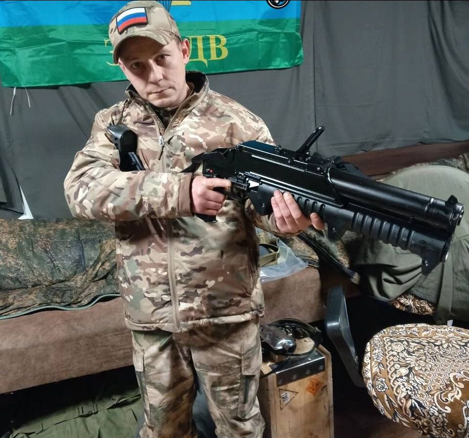 Не выдержал "дедовщины": рашистский десантник в оккупированном Бахмуте расстрелял однополчан и сбежал. Фото