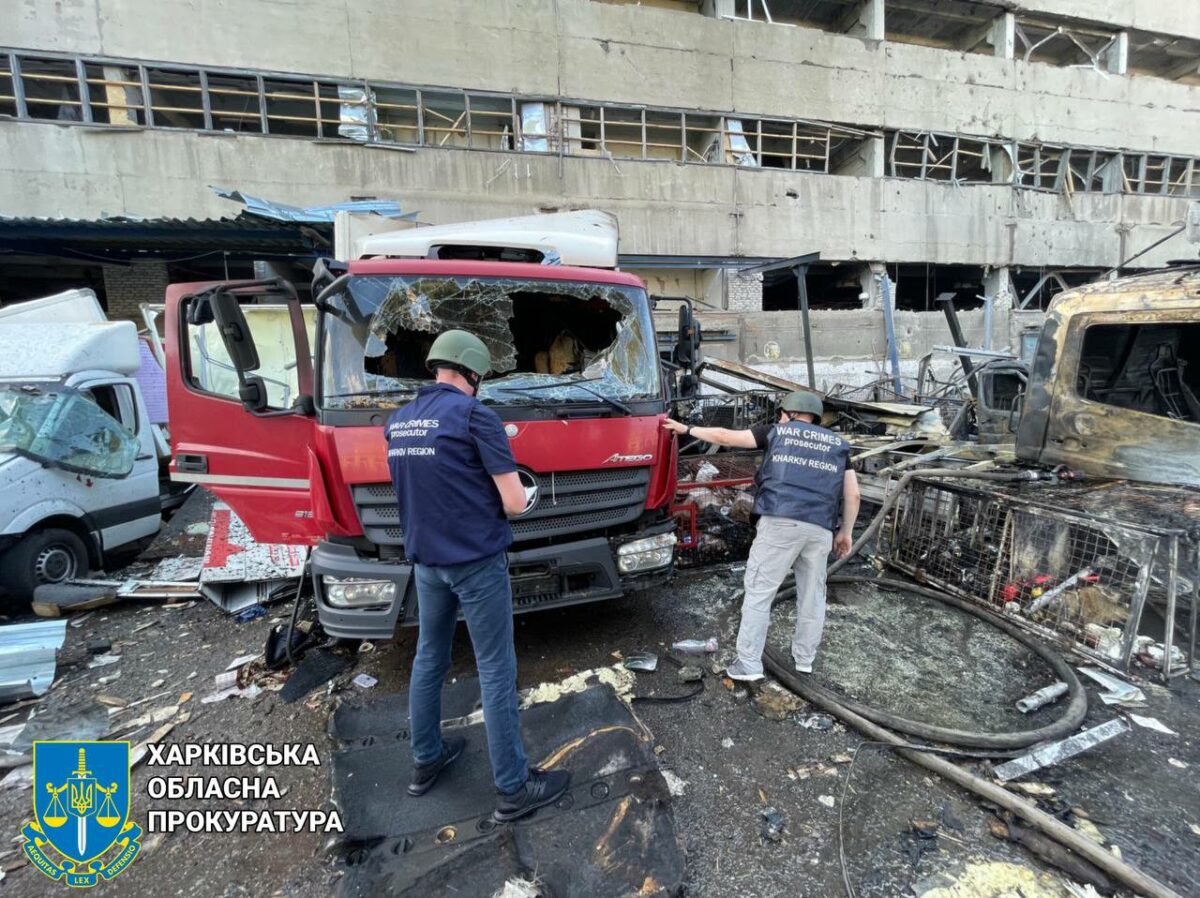Авиабомба попала в терминал «Новой почты» в Харькове (Видео)