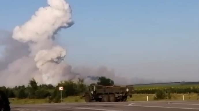 ⚡СМИ: СБУ ударила по складу врага под Воронежем. Там хранились ракеты и снаряды (Видео)