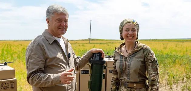 Будет на два месяца насыщенной работы: Татьяна Чорновол поблагодарила Порошенко за привезенные ей FPV-дроны