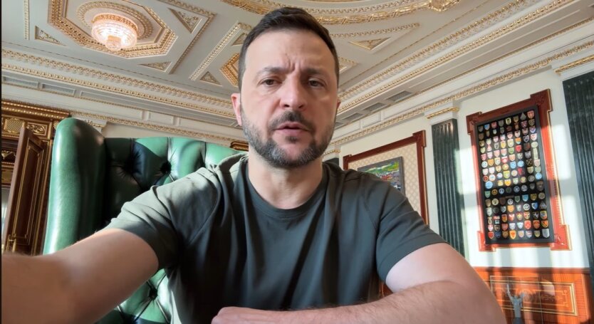 "Ищем свои решения": Зеленский намекнул на новые удары "по всей доступной глубине" территории РФ. Видео