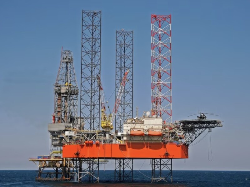 Украина атаковала газовую вышку россиян в Черном море (Видео)