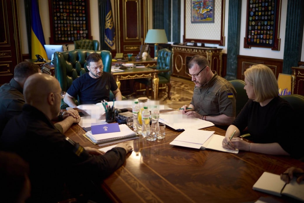 Зеленский поднял вопрос создания военных комендатур в Курской области