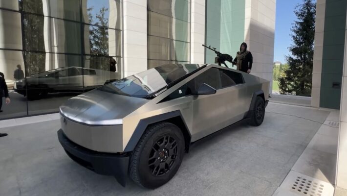 Кадыров заявил, что получил от Маска Cybertruck (Видео)