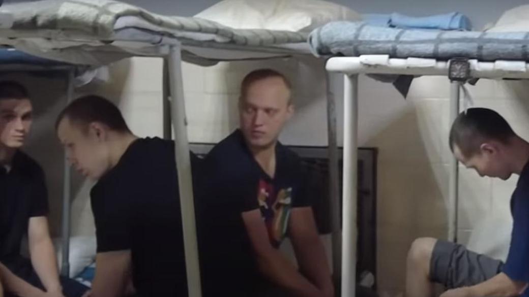 Опубликовано видео условий, в которых содержат военнопленых рф из Курской области
