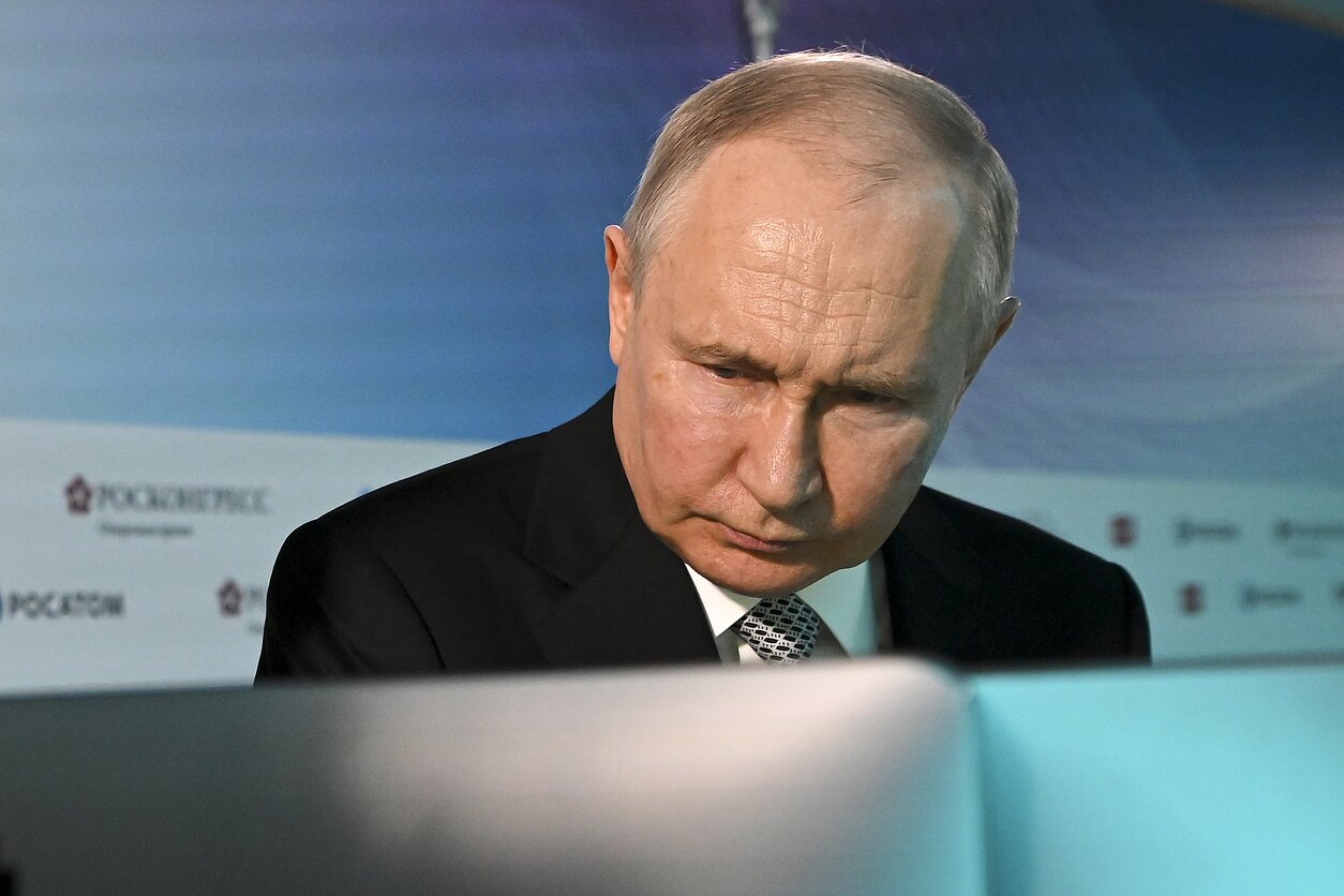 Умереть выгоднее, чем жить: Путин создал в России странную экономику смерти, - Le Monde
