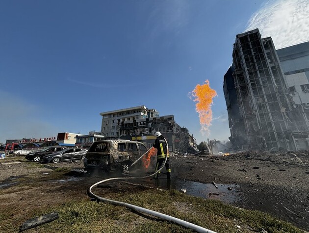 ❗️Оккупанты нанесли около 10 ударов по Харькову, десятки пострадавших (Видео)
