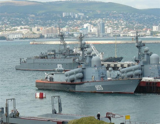 Россия вывела корабли из порта Новороссийска