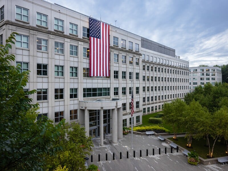 Иран воровал и пересылал команде Байдена предвыборные материалы Трампа – спецслужбы США