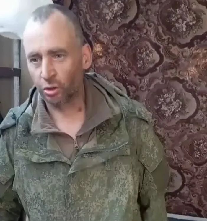 "Такого не покажут на РосТВ": контуженный оккупант признался, что из штурмовой группы в 16 человек выжил только он. Видео