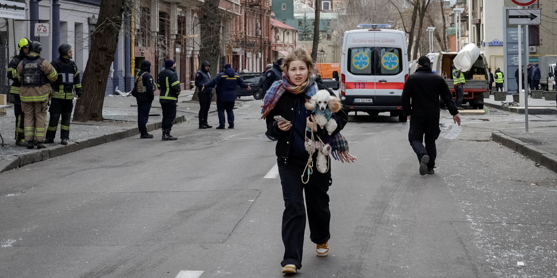 Рашисты ударили по центру Харькова: поврежден 41 дом, ранено много гражданских. Фото