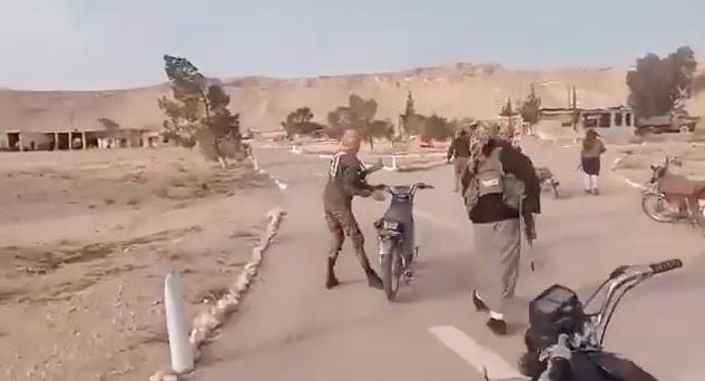 Поддерживаемая США Сирийская свободная армия вошла в Пальмиру, где в 2016 году давали концерт друзья Путина