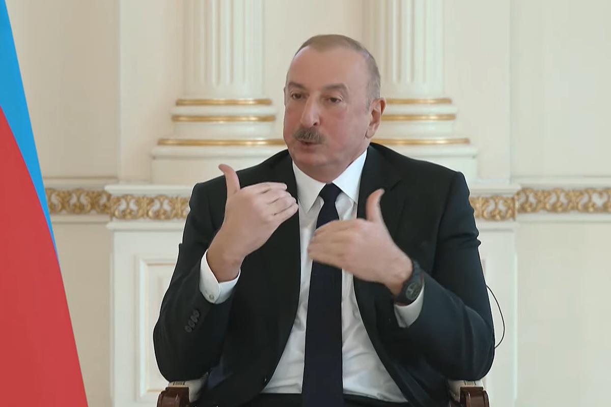 "Нет другого выбора": Алиев пригрозил уничтожить "фашизм" в Армении
