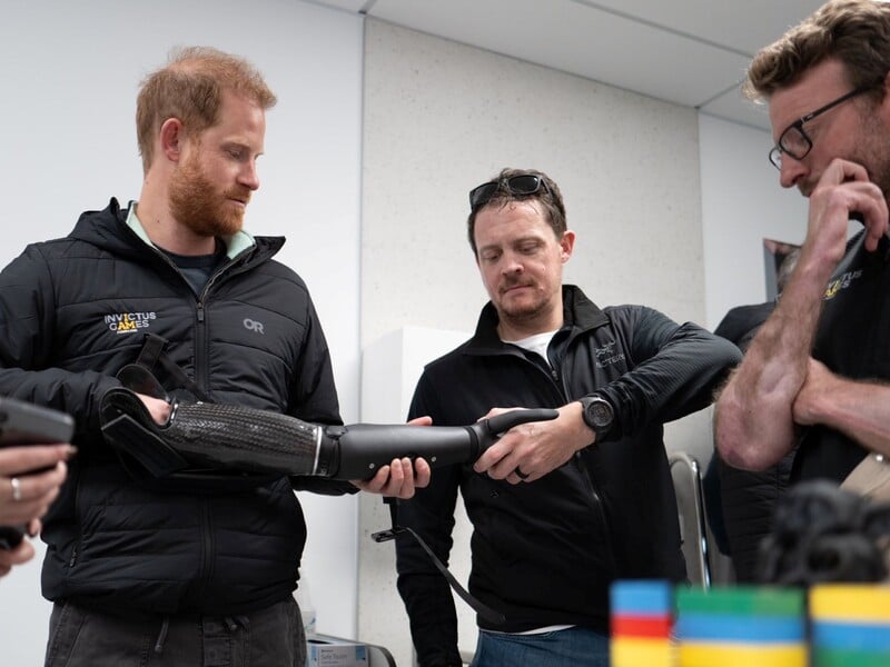 "Я хочу напомнить Украине, что мир стоит рядом с ней": принц Гарри во Львове обратился к украинцам