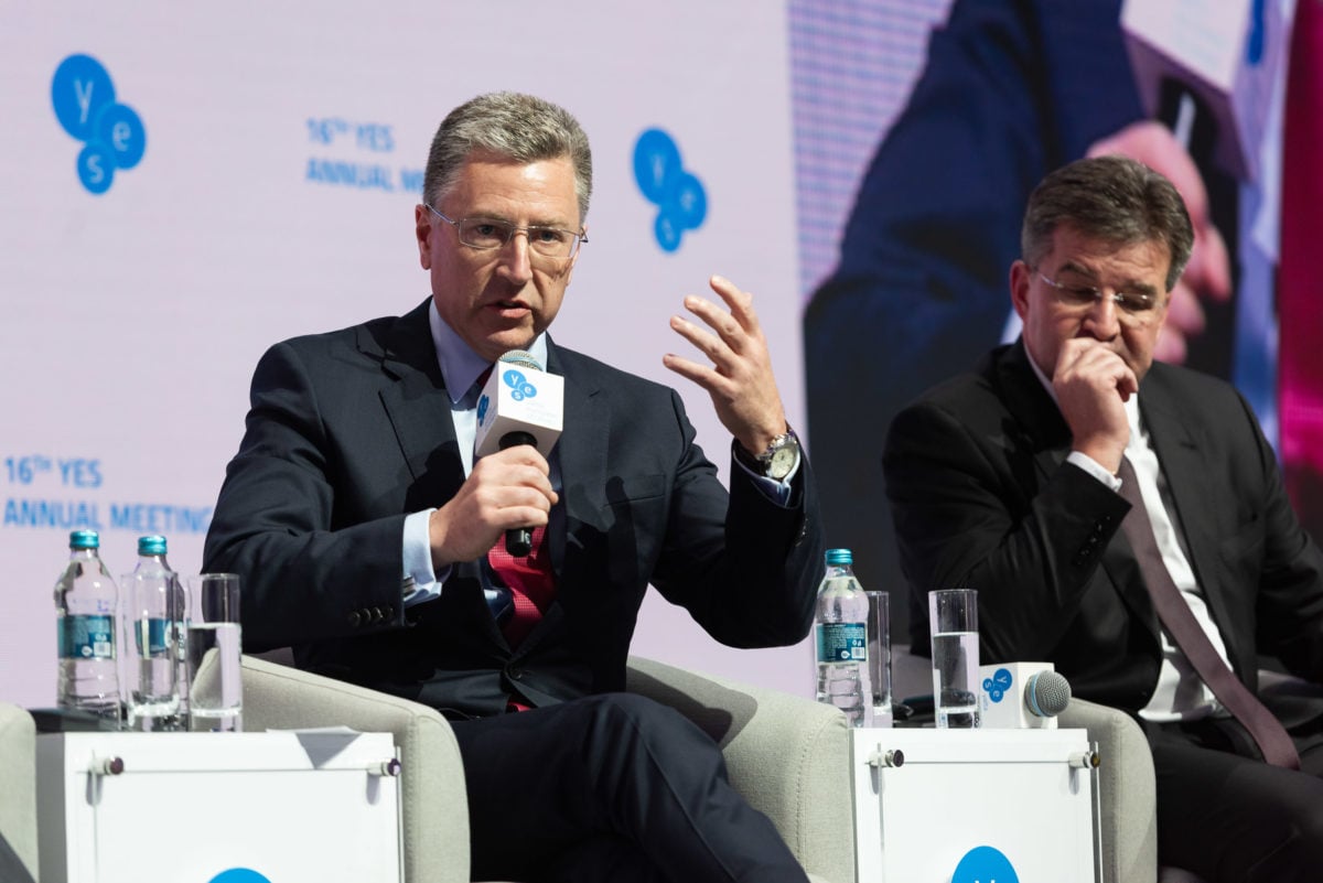 Волкер объяснил, почему Трамп давит только на Украину