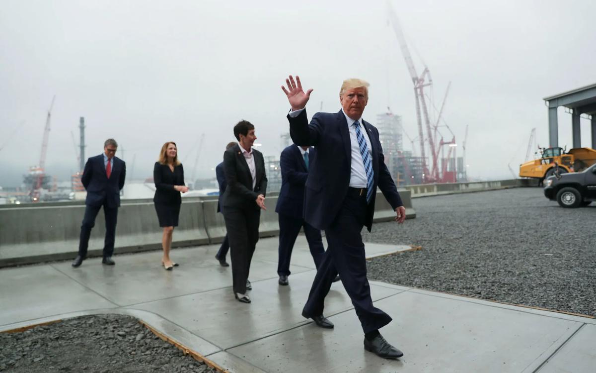 Трамп может ввести глобальное нефтяное эмбарго, чтобы давить на экономику РФ – The Times