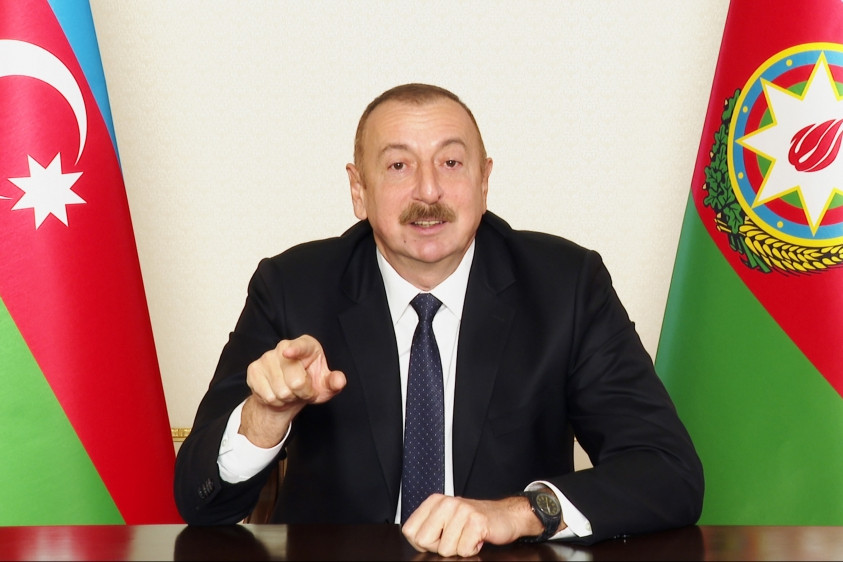 Алиев отреагировал на удары РФ по нефтегазовым объектам Азербайджана в Украине