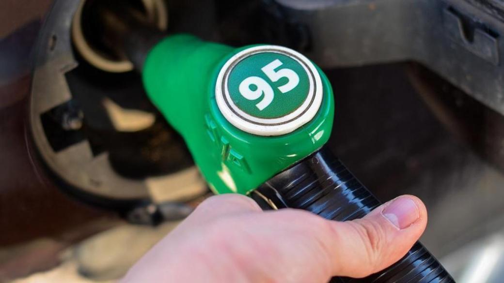 Паблик рф рассказал о дефиците бензина в оккупированном Крыму и нерадостных перспективах для Юга