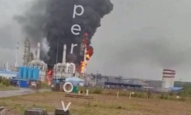 ⚡ Дроны попали в «сердце» одного из крупнейших газоперерабатывающих заводов в РФ