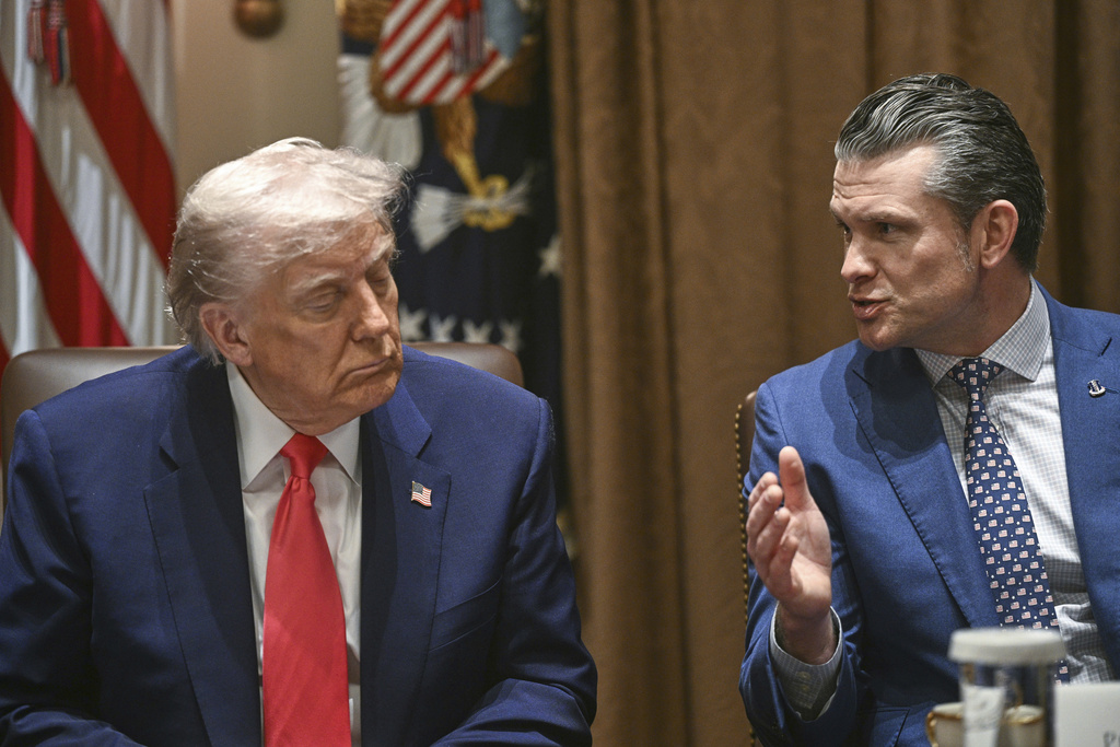WSJ: У Трампа ищут способ переименовать Пентагон в Министерство войны в обход Конгресса