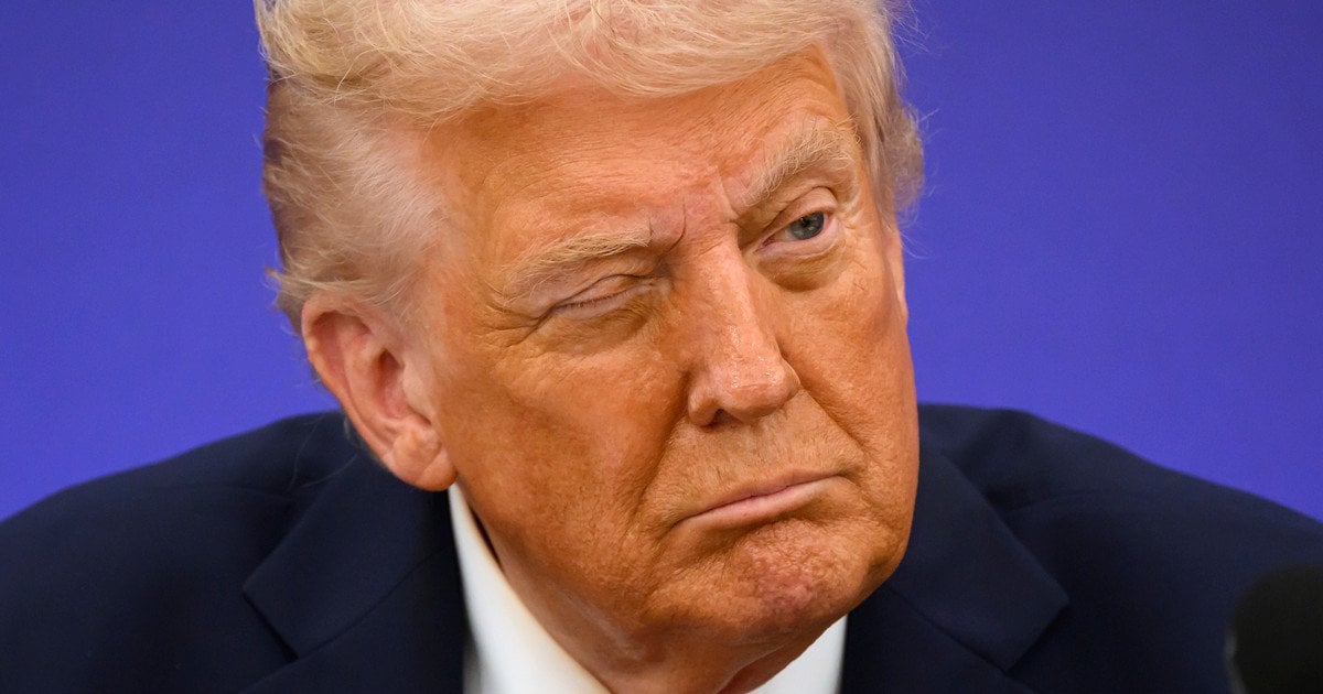 Перед встречей с Зеленским Трамп демонстративно посмеялся над Путиным