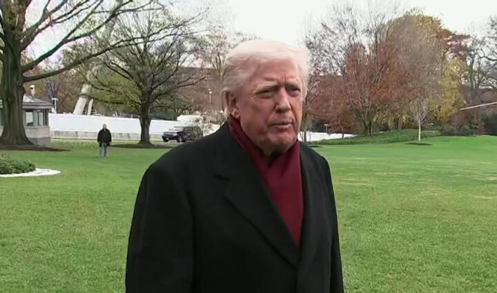 Трамп хочет приостановить миграцию из "стран третьего мира"