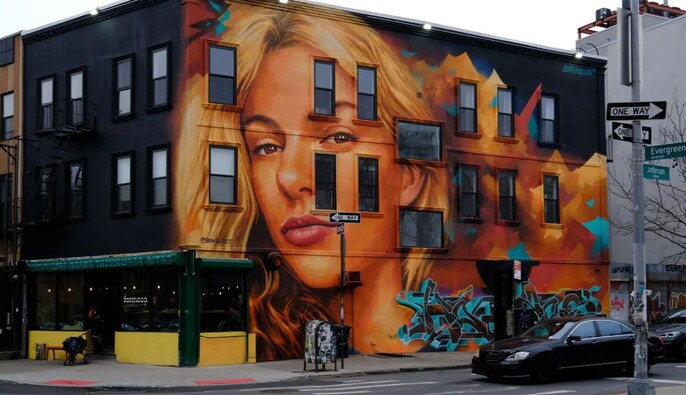 В Нью-Йорке открыли мурал, посвященный убитой украинской беженцы Ирине Заруцкой, его профинансировал Маск — NYP